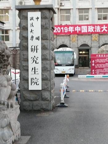 ʩ